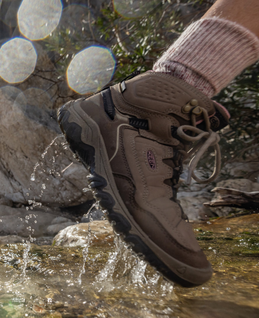 Women's Targhee IV Waterproof Hiking Boot Bison/Beaujolais / Keen