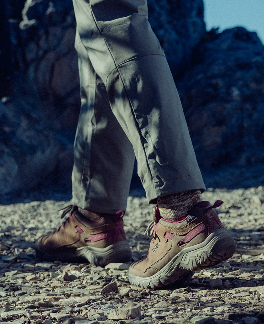Women's Targhee IV Waterproof Hiking Shoe Abbey Stone/Lily Pad / Keen