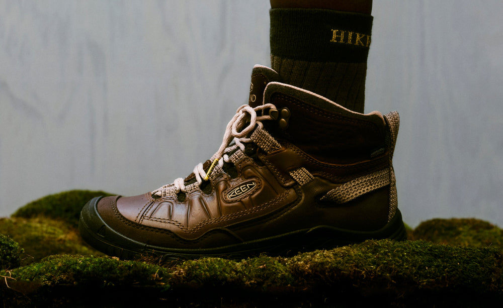 Women's Targhee IV Waterproof Hiking Boot x Hikerkind Dark Earth/Dark Earth / Keen