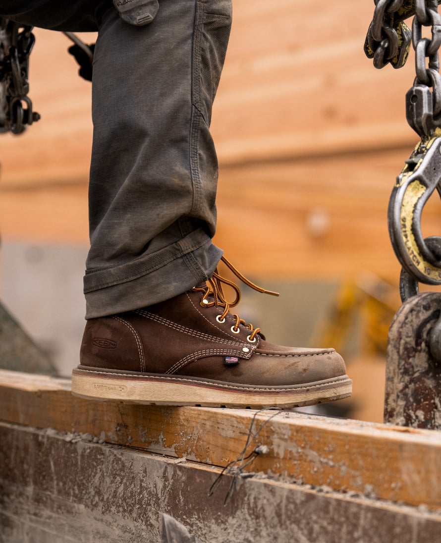 Men's Liberty 6" Waterproof Boot (Carbon Toe) Chestnut/Gum / Keen
