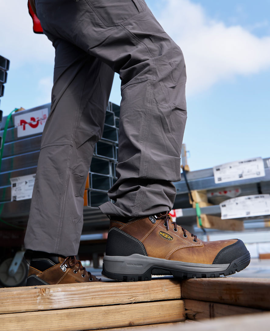 Men's Evanston 8" Insulated Waterproof Boot (Soft Toe) Bison/Black / Keen