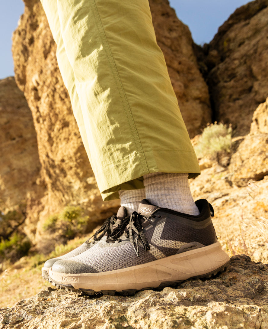 Men's 450 Dirt Waterproof Hiking Shoe Lemon Curry/Black / Keen