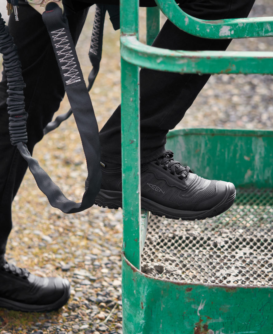 Men's Reno Waterproof Mid (Soft Toe) Black/Black / Keen