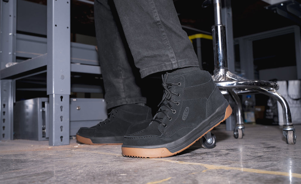 Men's Gibson Boot (Soft Toe) Black/Gum / Keen