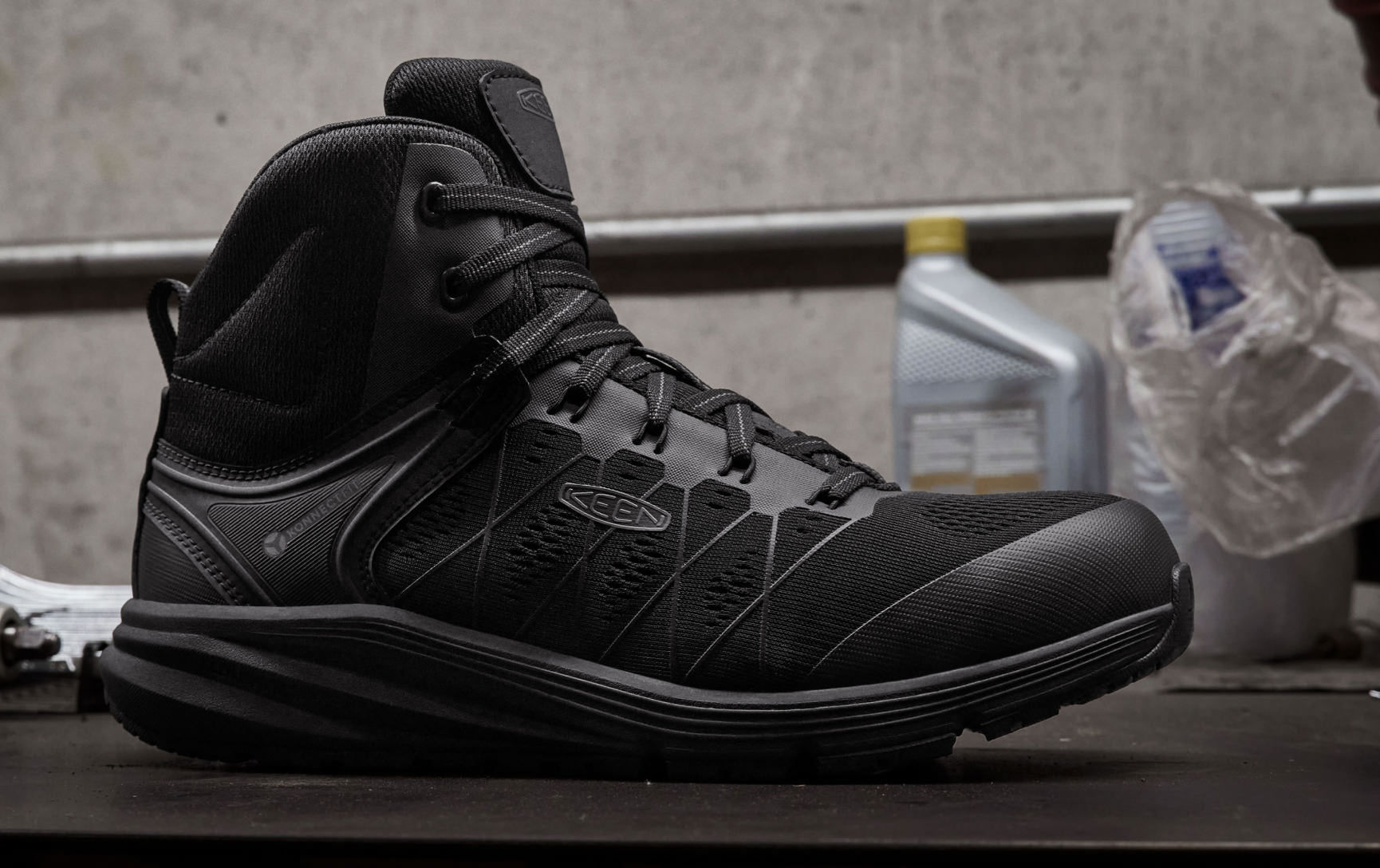 Men's Vista Energy Mid (Carbon Toe) Black/Raven / Keen