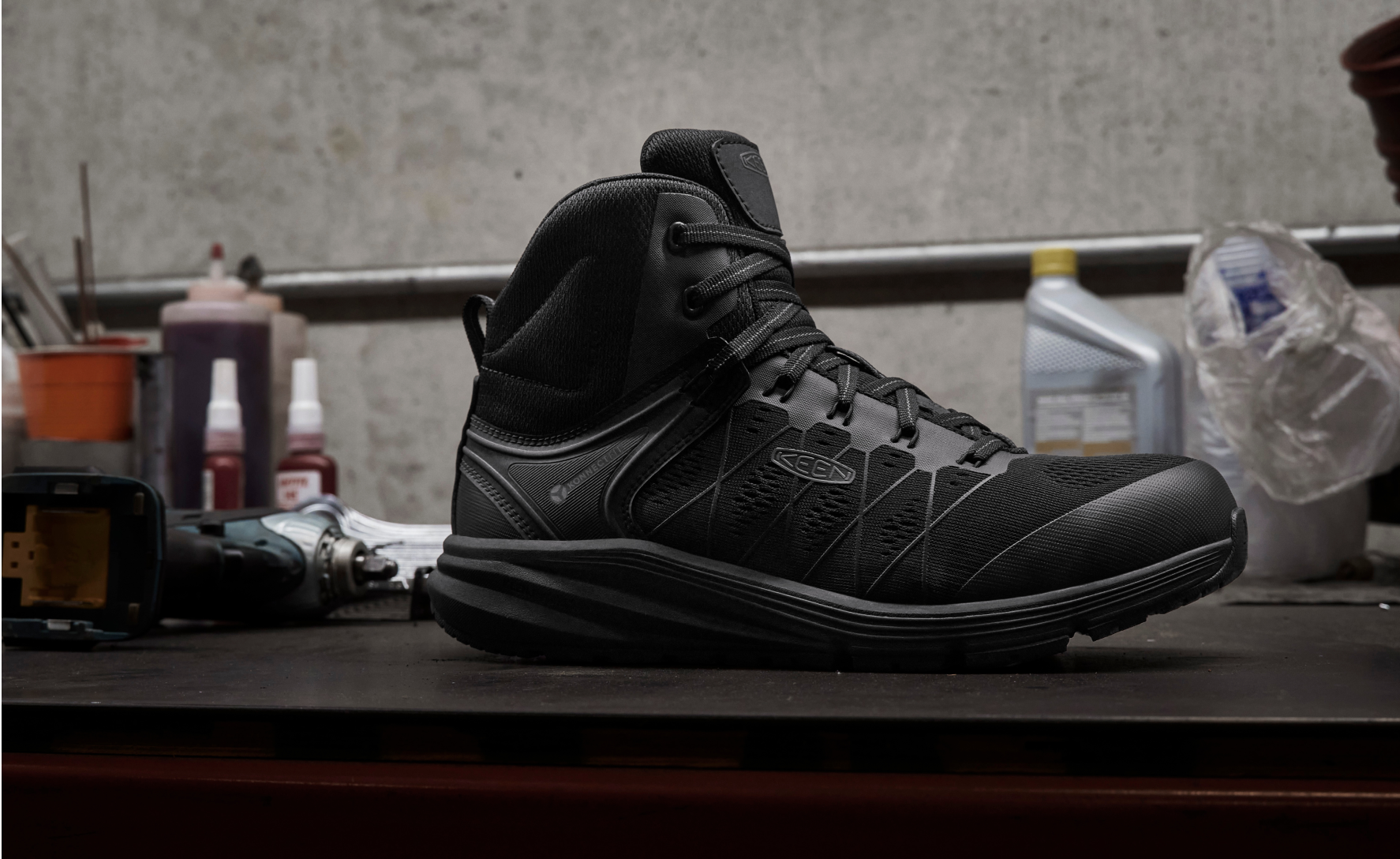 Men's Vista Energy Mid INT MET (Carbon Toe) Black/Raven / Keen