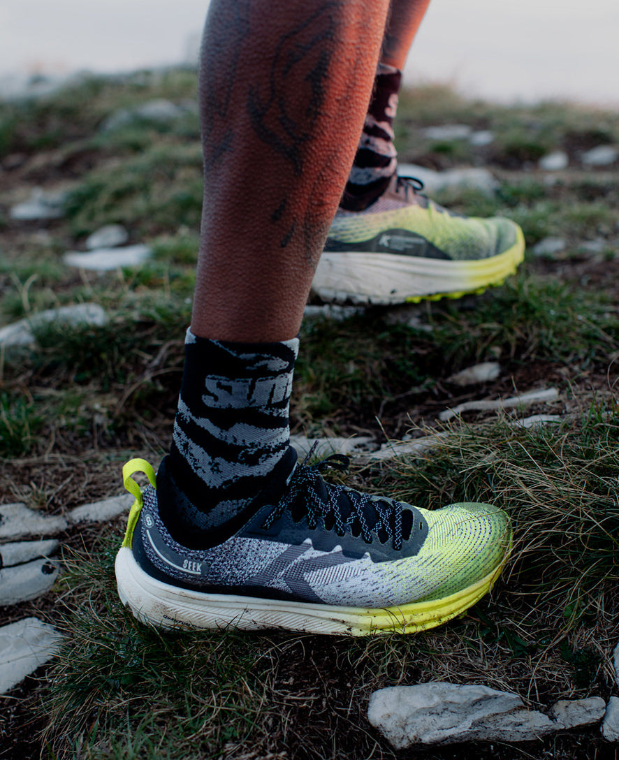 Men's Seek Trail Running Shoe Black/Evening Primrose / Keen