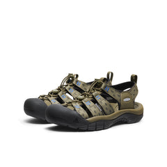 Men's Newport Retro Sandal x Études Studio Etudes Olive / Keen