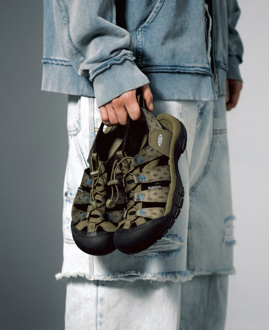 Men's Newport Retro Sandal x Études Studio Etudes Olive / Keen