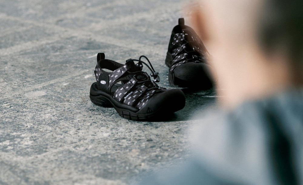 Men's Newport Retro Sandal x Études Studio Etudes Black / Keen