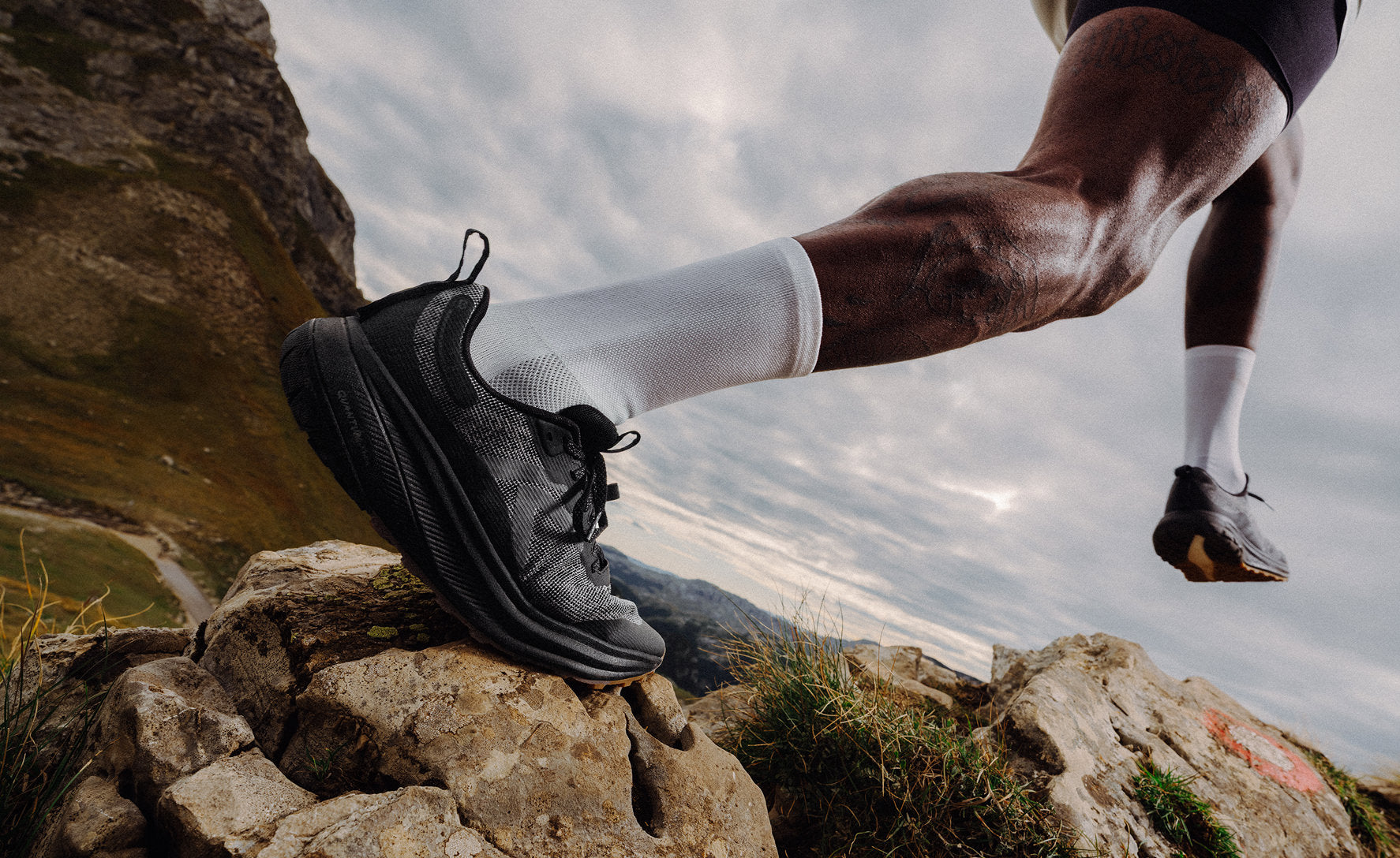 Men's Roam Trail Running Shoe Black/Black / Keen