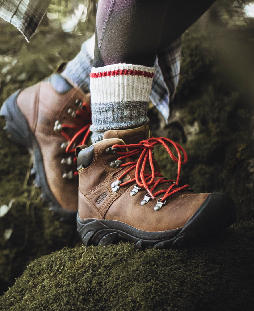 Women's Pyrenees Waterproof Hiking Boot Syrup / Keen