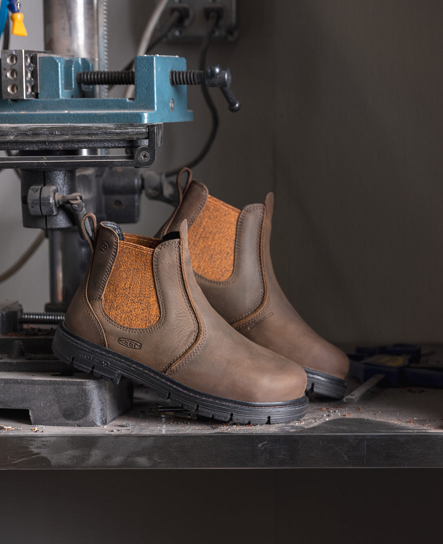 Women's San Jose Chelsea 90° Heel Boot (Aluminum Toe) Cascade Brown/Black / Keen