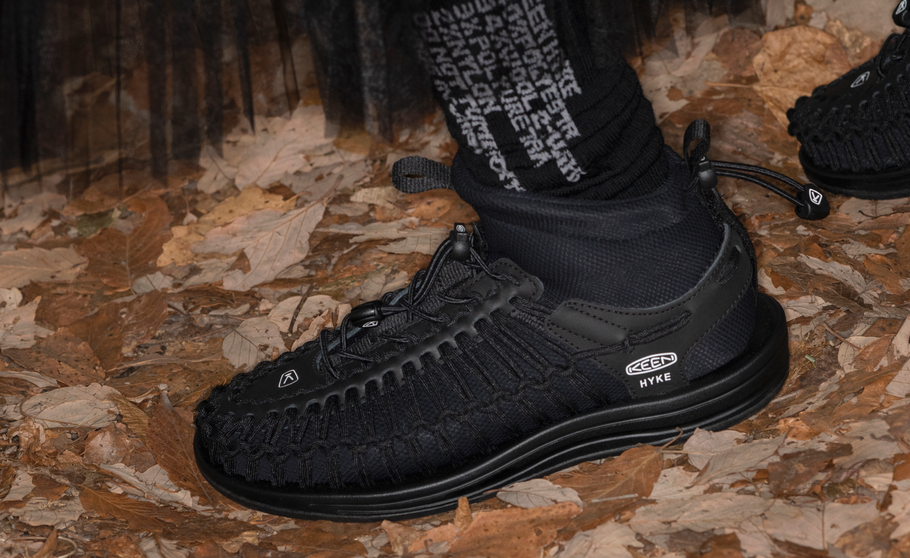 Women's UNEEK High Top x HYKE HYKE Black / Keen