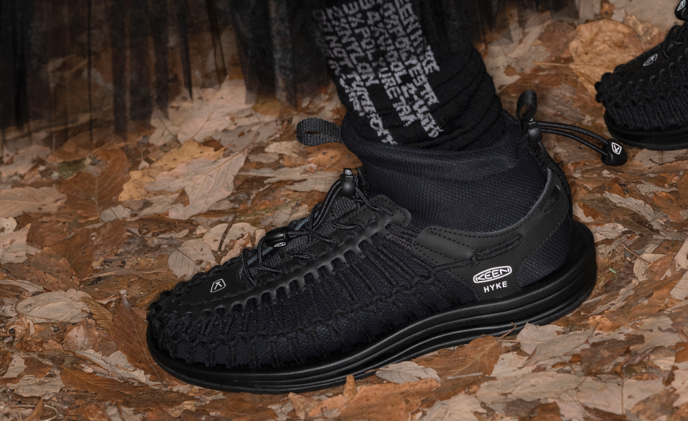 Women's UNEEK High Top x HYKE HYKE Black / Keen