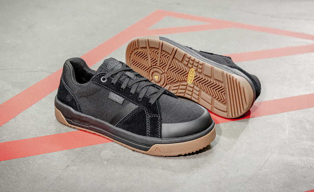 Women's Kenton Work Shoe (Carbon Toe) Black/Gum / Keen