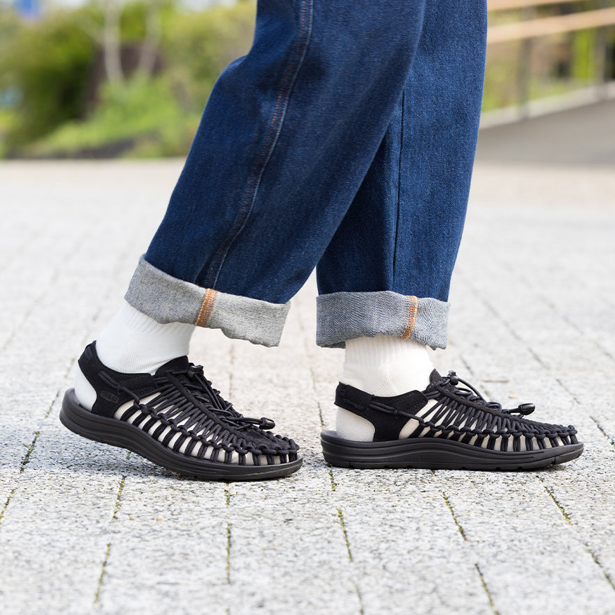 Women's UNEEK Sneaker Black/Black / Keen