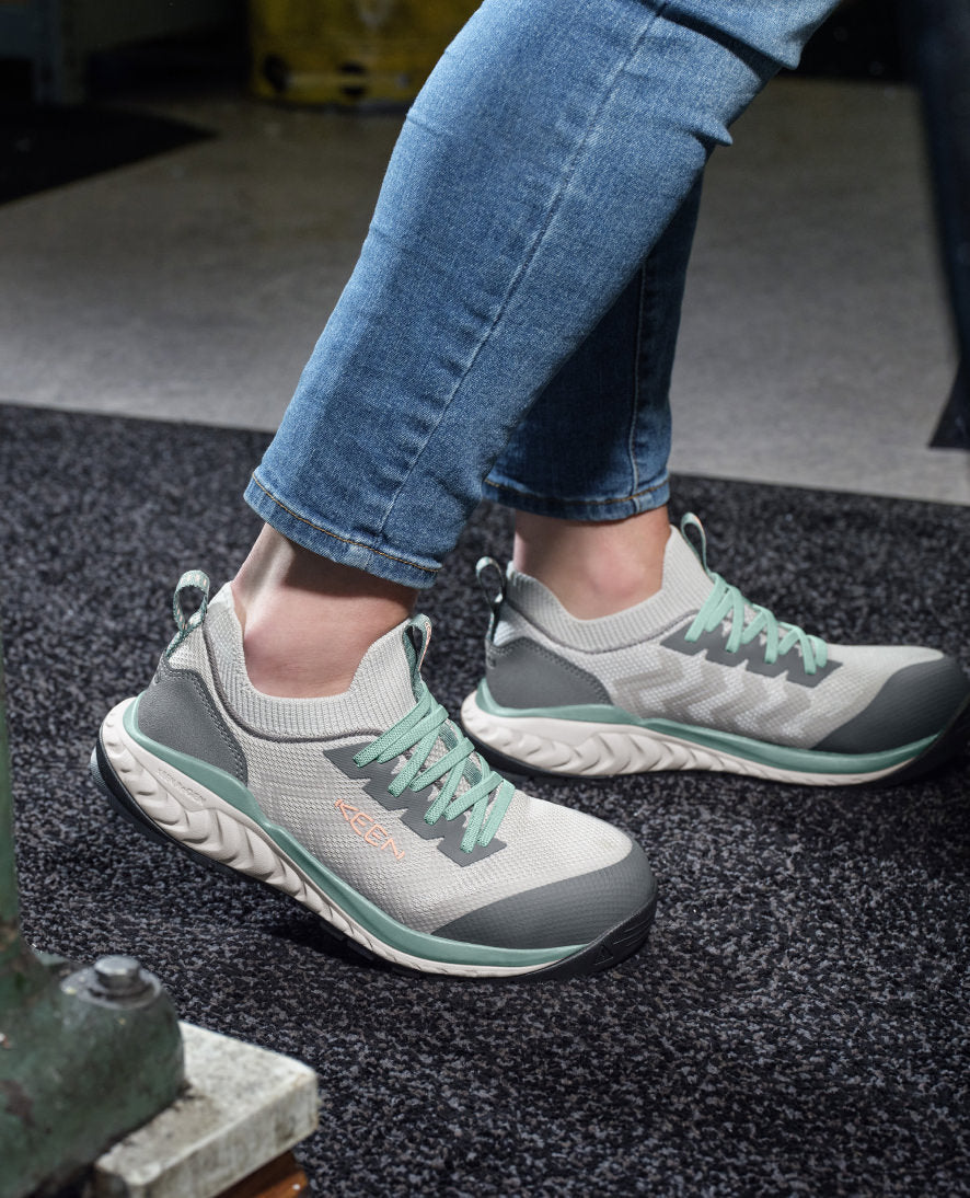 Women's Arvada Shift Work Sneaker (Carbon Toe) Steel Grey/Granite Green / Keen