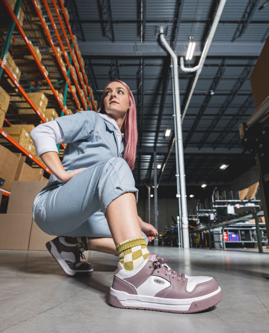 Women's Overton Work Shoe (Carbon Toe) Star White/Black / Keen