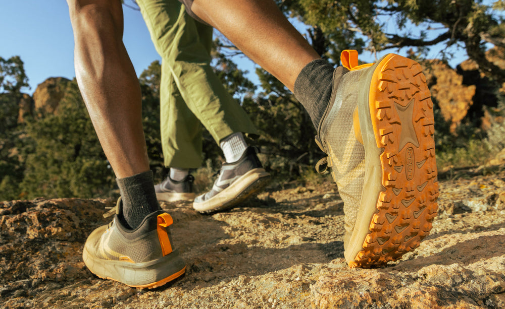 Women's 450 Dirt Hiking Shoe Birch/Nectarine / Keen