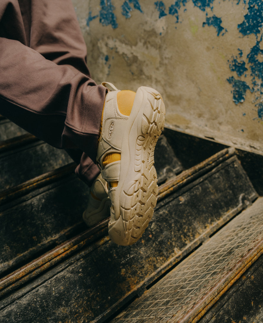 Women's Newport H2 Navy/Magnet / Keen